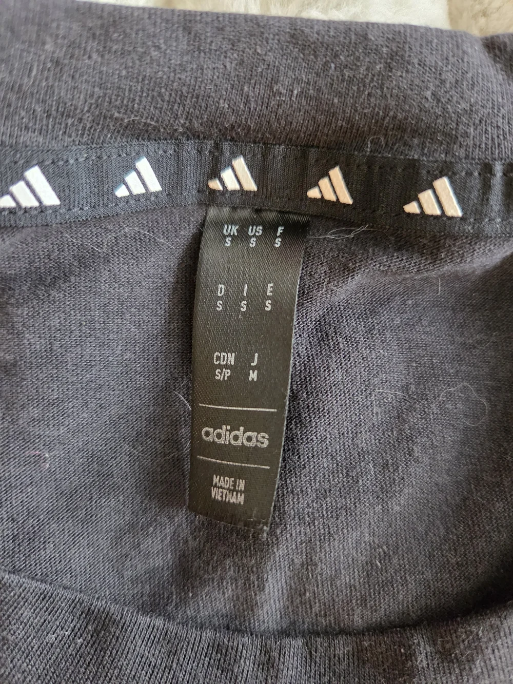 Adidas Black Short Sleeve Crewneck Tee with Small Logo Mens Size Small Aeroready